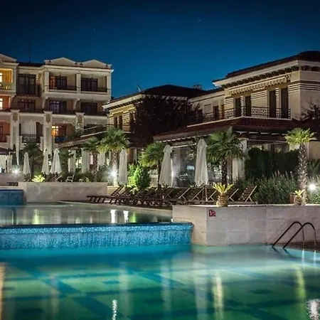 Апартамент Life Private Garden *